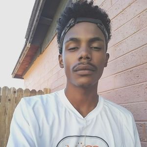 Meet your Posher, Elijah